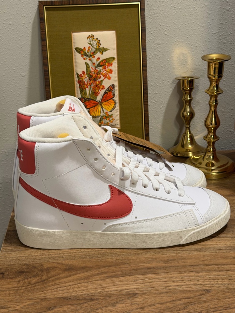 Nike NWOB Women’s 10 White Red Stardust Blazer Mid '77 Sneakers FZ3626-100